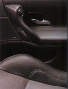 Dynamique cuir/alcantara. Option sellerie cuir Élan/alcantara